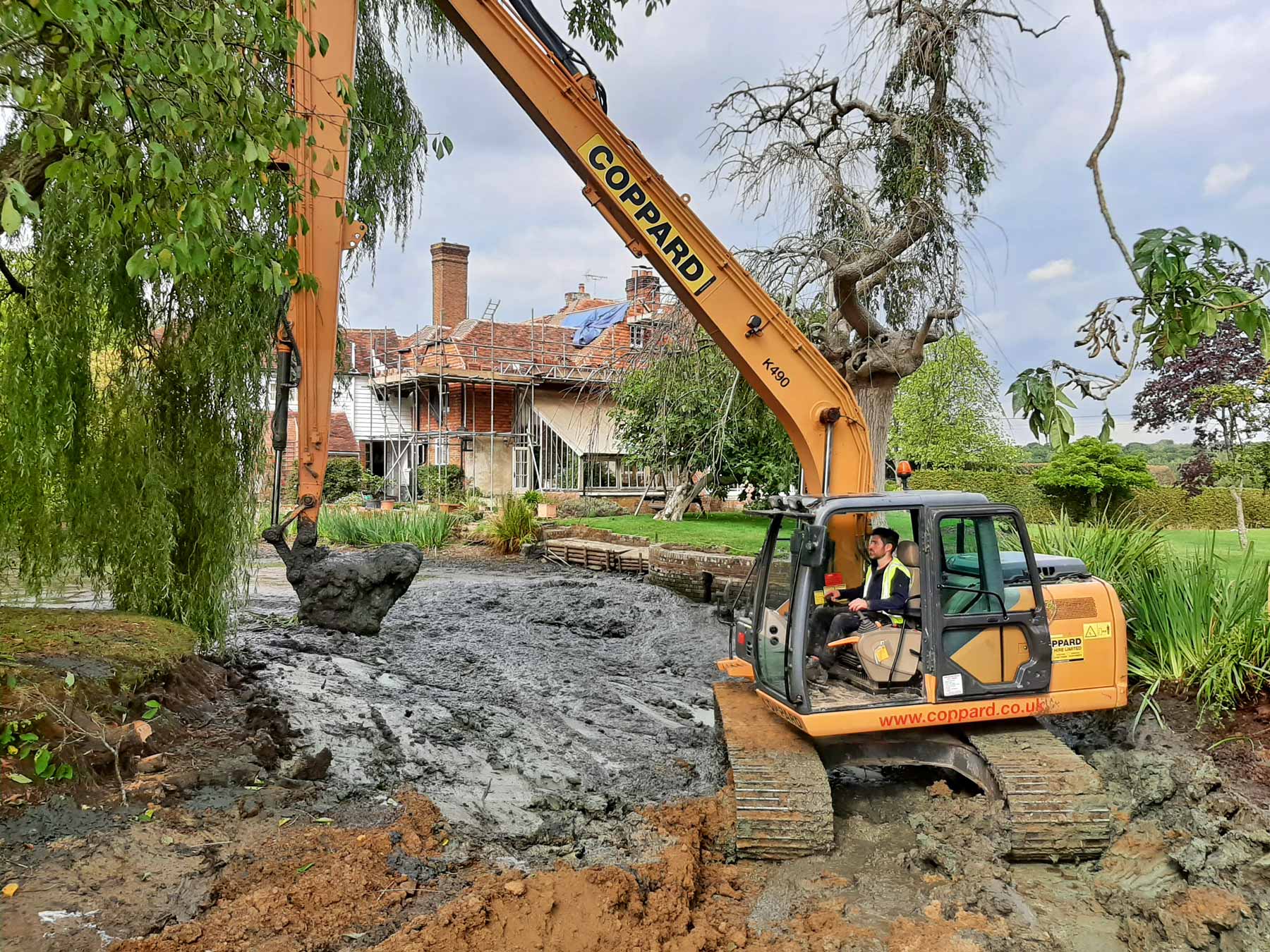 Waterlands build, restore and repair lakes, ponds and water features: Pond de-silt, Tenterden.